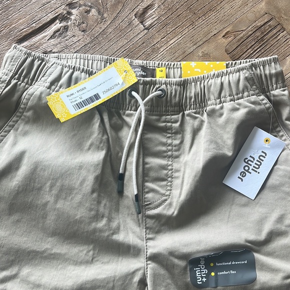 Rumor & Ryder shorts - Picture 3 of 5